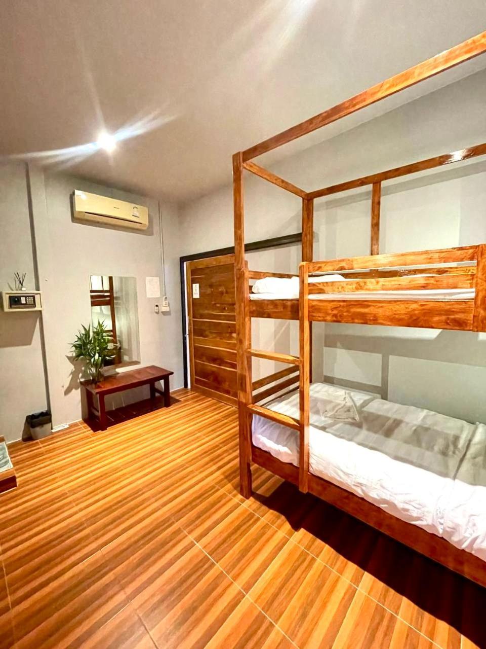 Propaganda Hostel Пханган Экстерьер фото