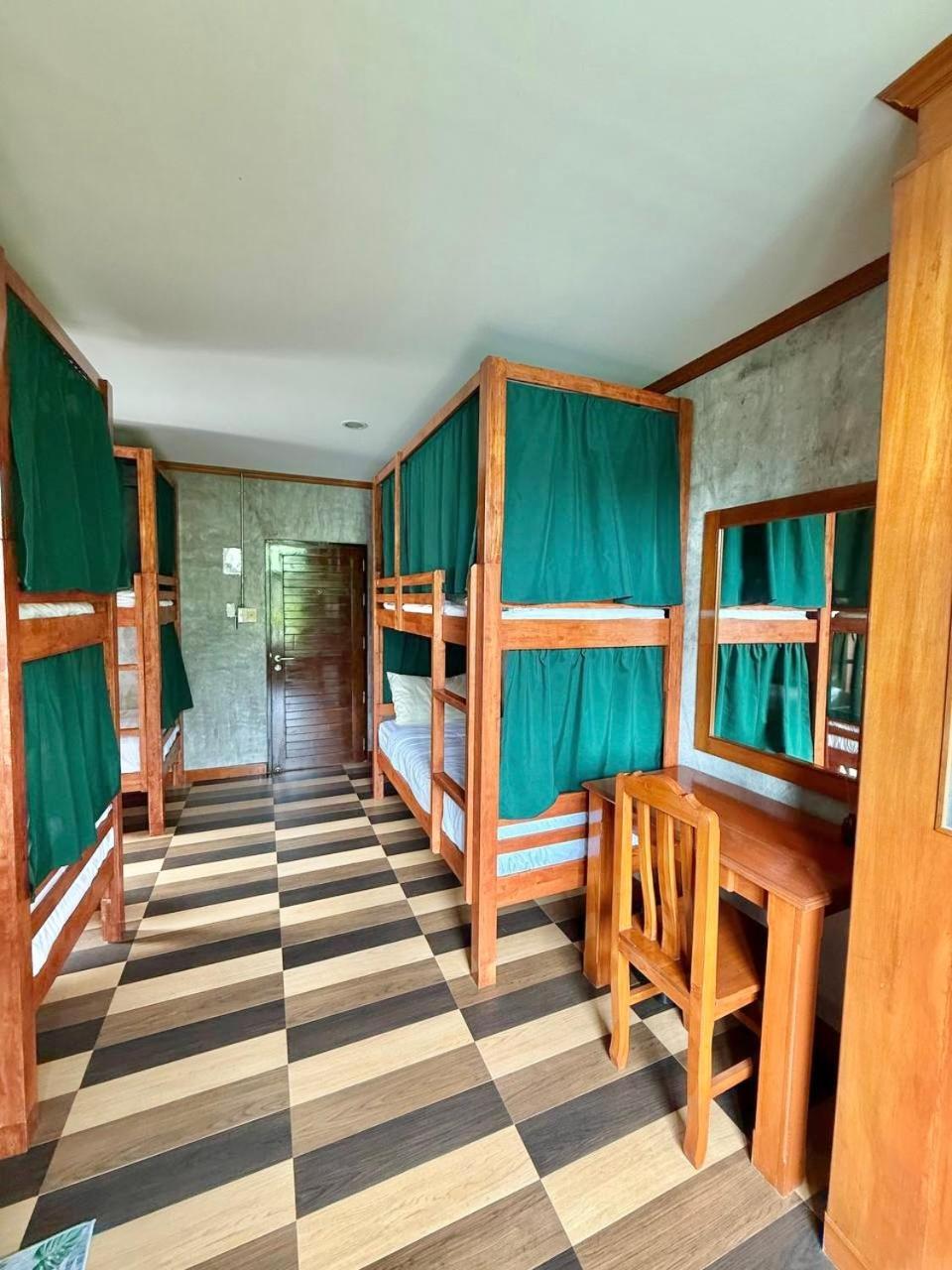 Propaganda Hostel Пханган Экстерьер фото