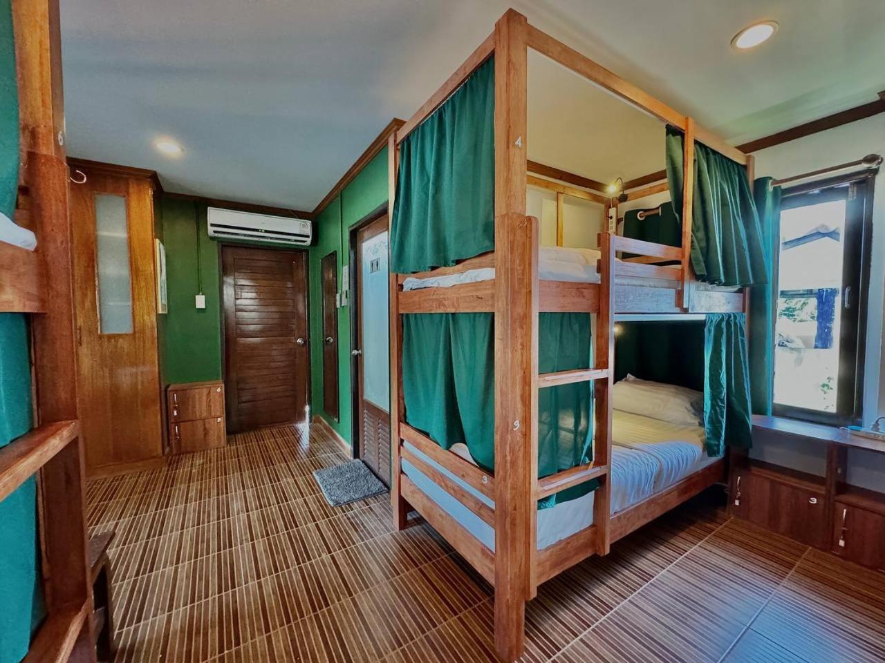 Propaganda Hostel Пханган Экстерьер фото